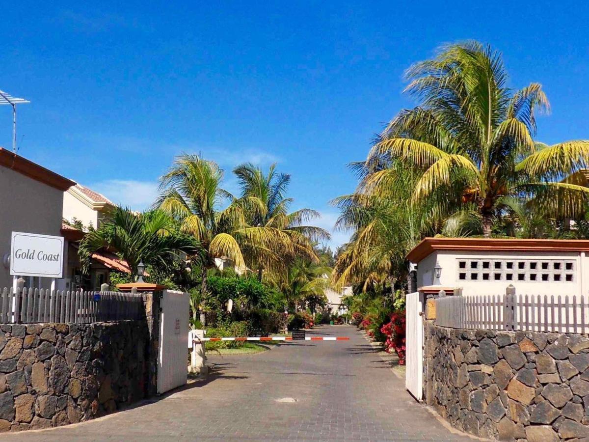 Le Palmier - 4 Bedrooms Beachfront Villa - Gated Complex Flic-en-Flacq 外观 照片